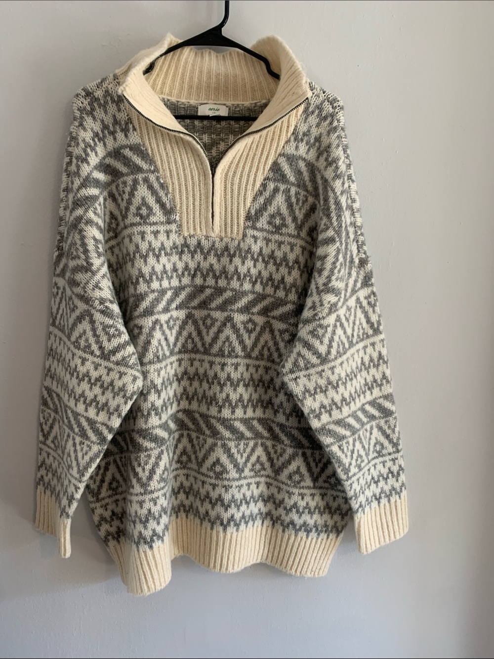 AERIE Cream and Gray Patterned Zip-Neck Sweater